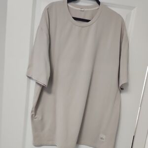 ALO Yoga Men's Beige Short Sleeve Tee